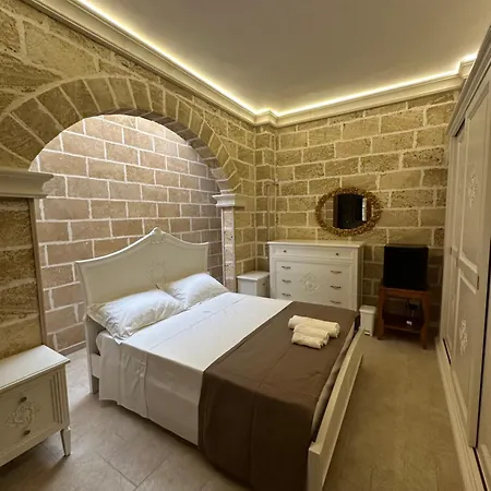 Castlehawk * גלטונה