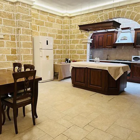 Castlehawk Bed & Breakfast