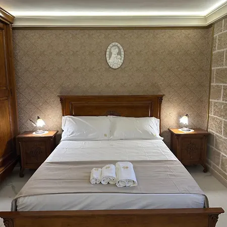 Castlehawk Alojamento de Acomodação e Pequeno-almoço Galatone