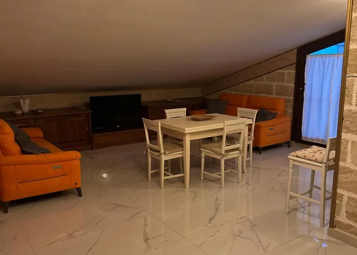 לינה וארוחת בוקר Castlehawk גלטונה